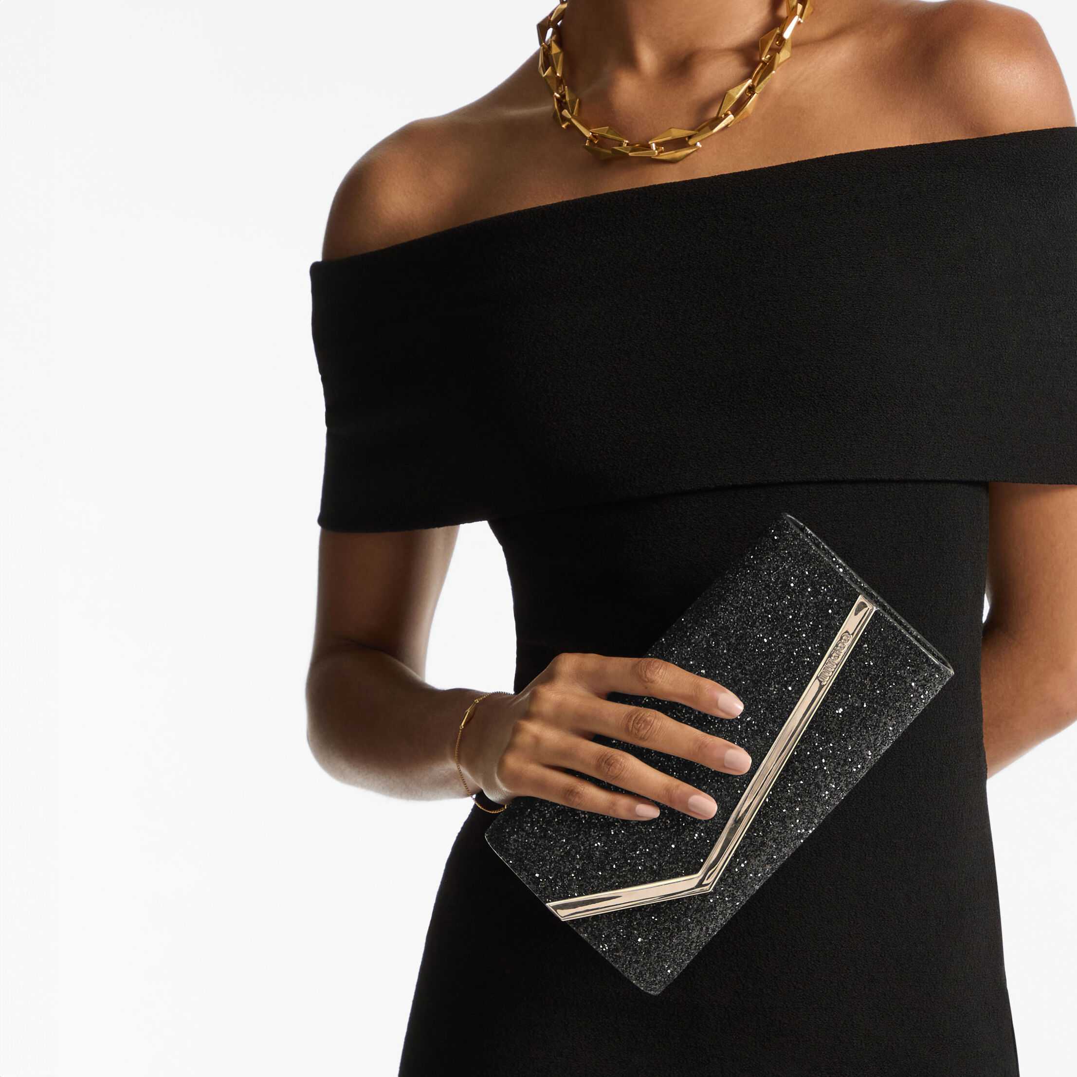 Jimmy choo emmie clutch 2025