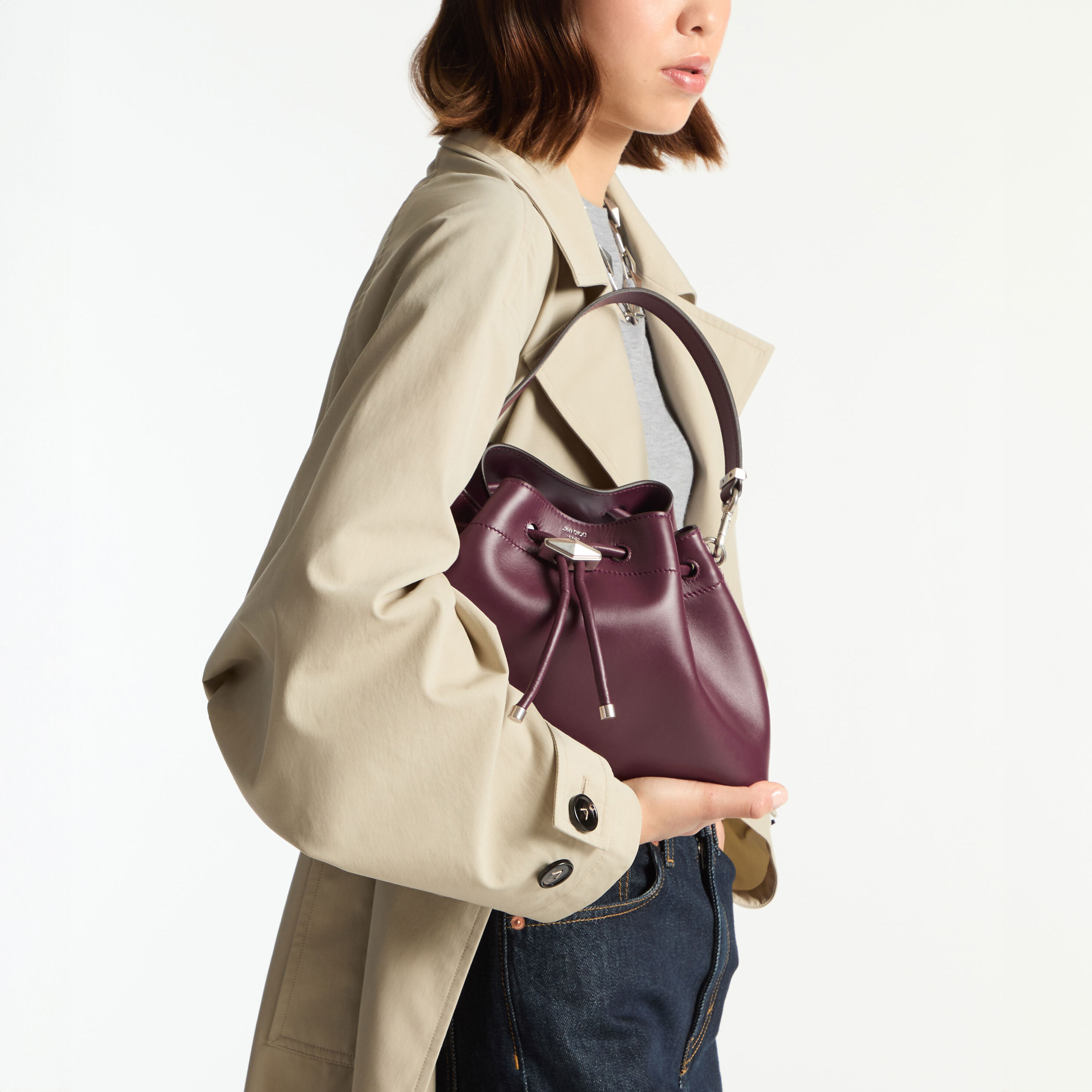 BONBONBCKTEWHUT_061867_MODEL_v