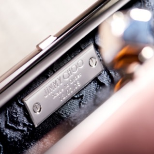Customize your bag through the Made To Order Service